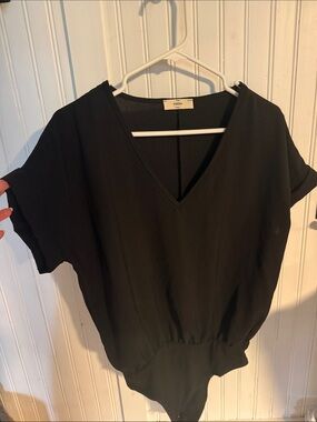 Effortless V-Neck Black Bodysuit -